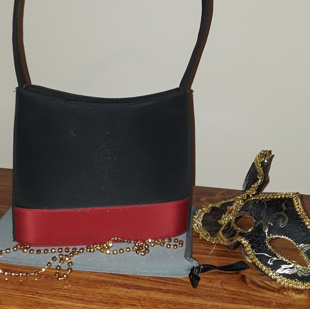 Black and red shoulder bag